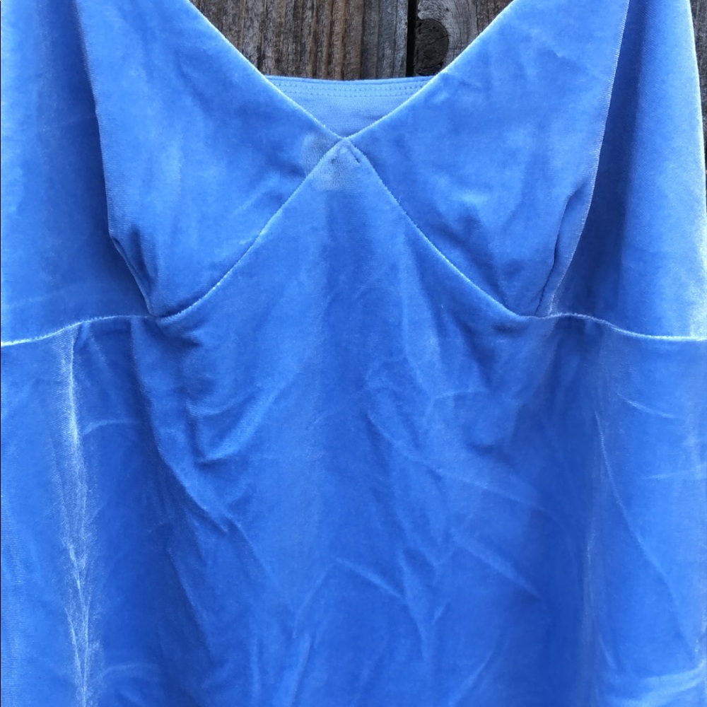 Blue velvet strap shirt 💙